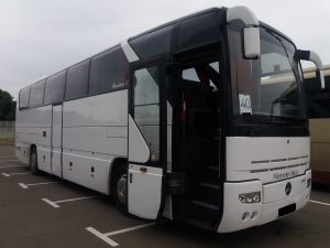 Аренда красного автобуса Neoplan на свадьбу